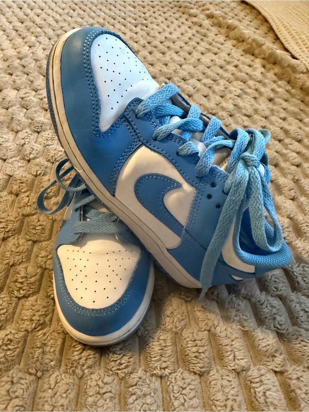 Nike Kids Light Blue and White Low-Top Sneakers